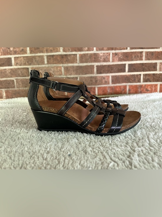 Earth Origins Shoes - Earth Origins  KENDAL Size  8M Women’s Black Wedge Sandals Side Velcro. Back Zip